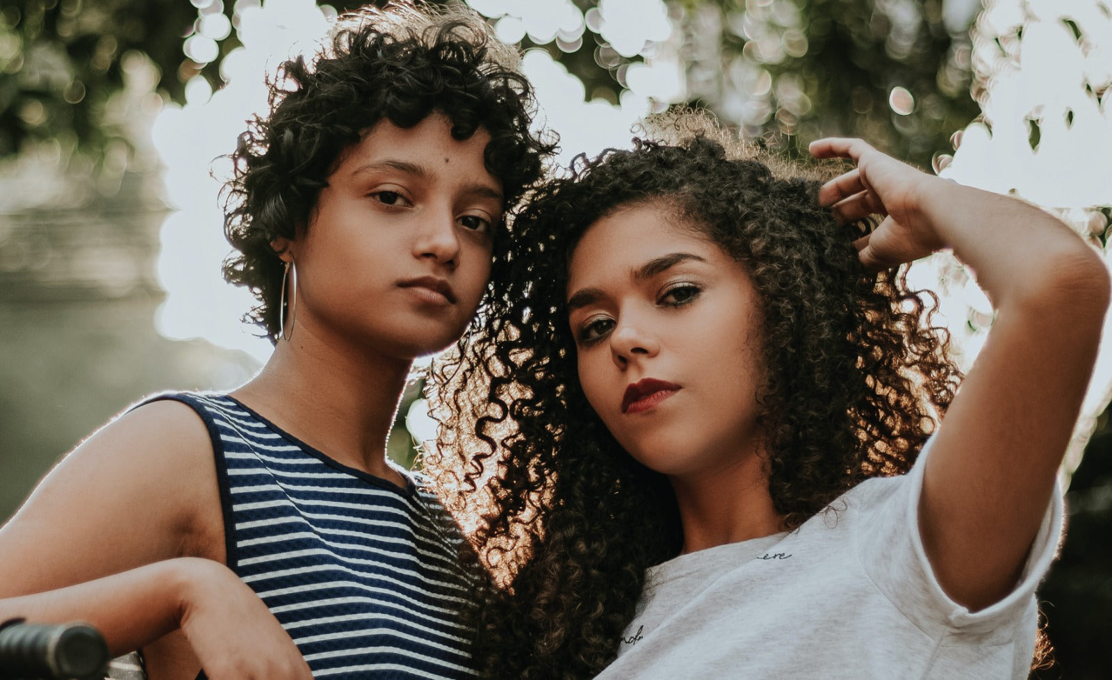 Natural Hair Care Revolution: Experience Gold Banner Beauty